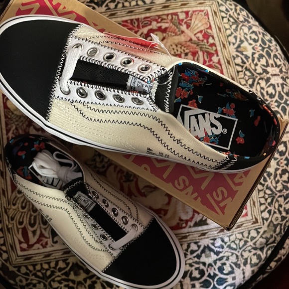 Vans old skool “outside in“mules ! Brand new , never worn. Ordered wrong size 🫣 - Picture 6 of 7